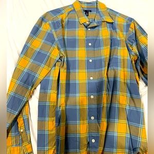Gap men’s XL Button Down Plaid shirt
